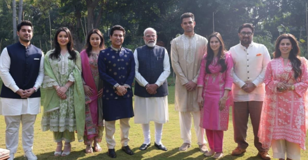 sachin family invites pm modi for arjun sania wedding