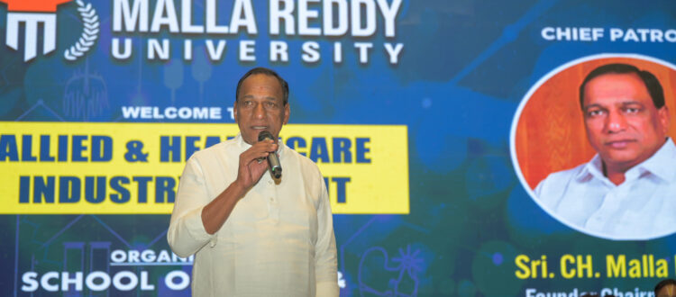 సదస్సులో మాట్లాడుతున్న మల్లారెడ్డి