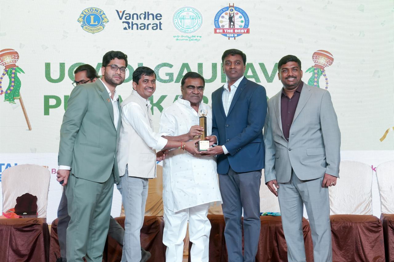 vinod kumar yata receives ugadi puraskar